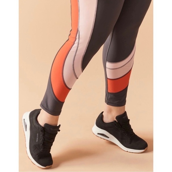 Pennington’s Activezone Grey Colourblock Cropped Leggings Size 3x - Picture 3 of 12